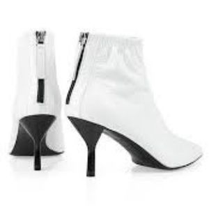 Marc Cain white patent leather boots sz 7.5 new